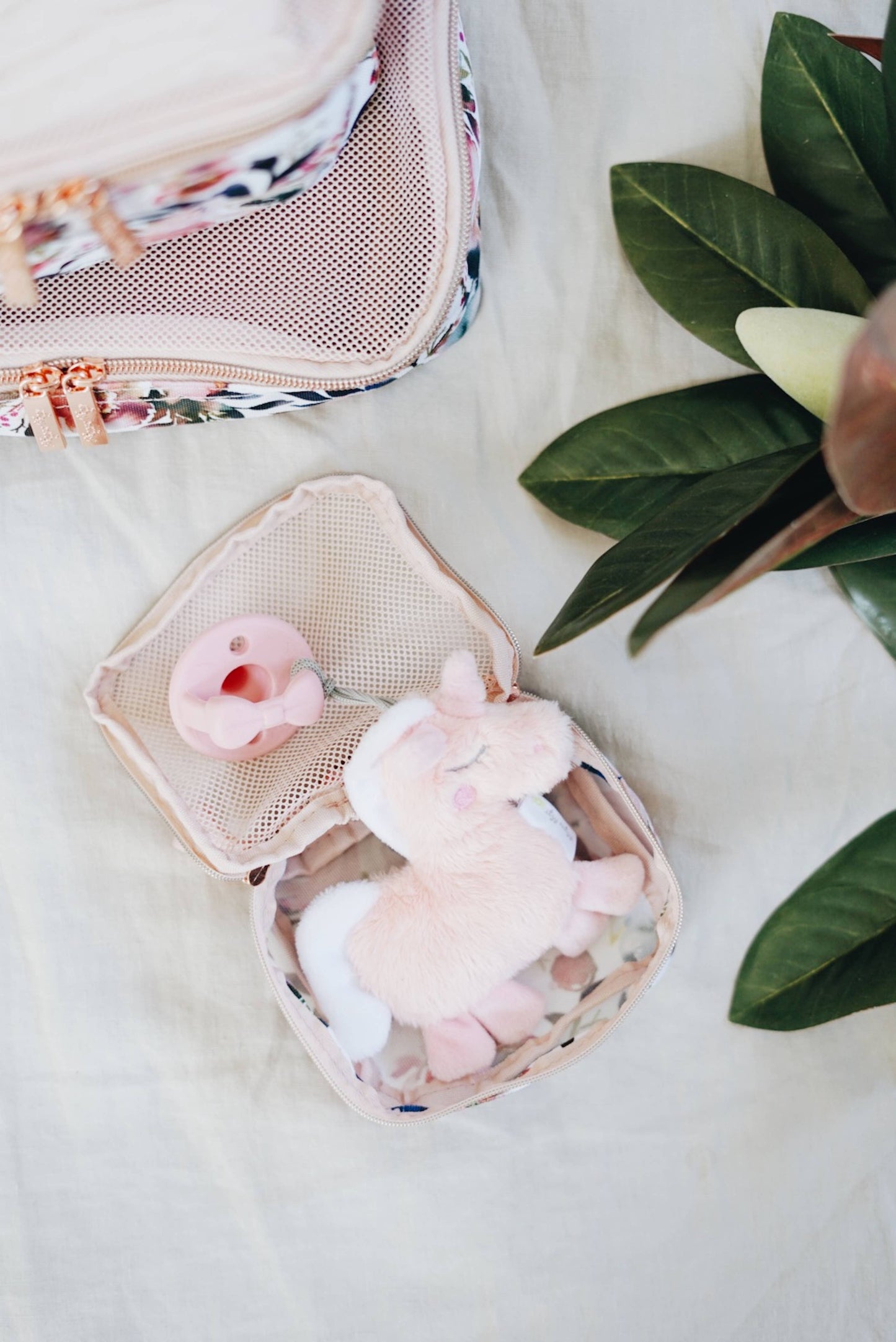 Itzy Ritzy - Blush Floral Pack Like a Boss™ Packing Cubes