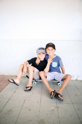DUDE Trucker Hat in Grey & Black